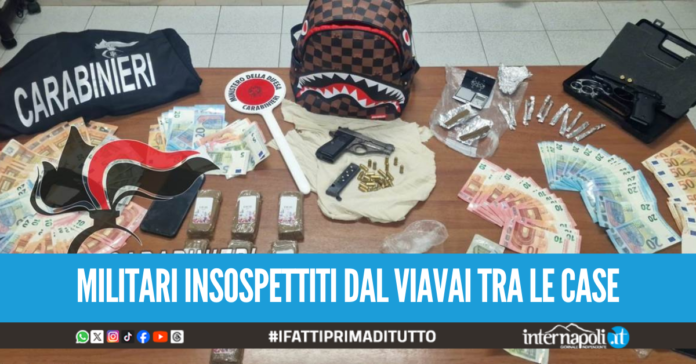 Vicini di casa e 'soci in affari', beccati con droga e pistole a Casal di Principe
