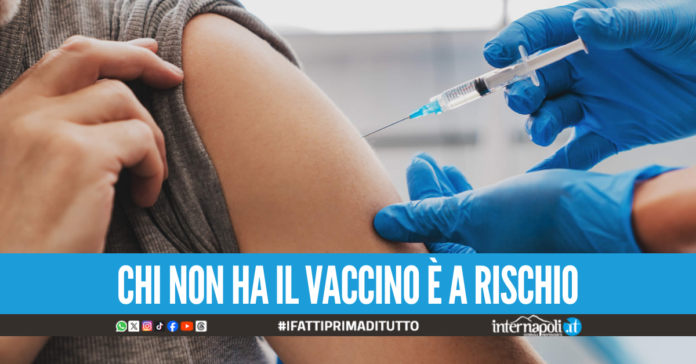 Meningite, solo il 50% è vaccinato in Campania: l'allarme lanciato dai pediatri Fimp