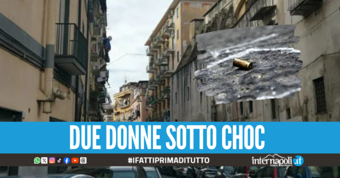 Stesa nel cuore di Napoli, proiettili centrano il soffitto di un appartamento