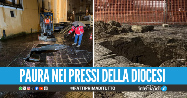 Cede il basolato in centro ad Aversa, auto resta incastrata nella voragine