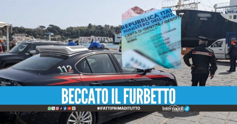 Voleva risparmiare i soldi del traghetto, arrestato al porto di Ischia