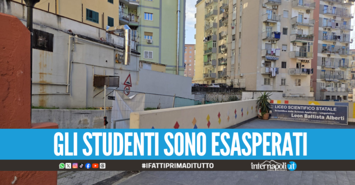 Vomero, Liceo Alberti tra cantieri e lezioni dimezzate la scuola cerca la normalità