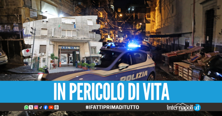 Sabato di sangue a Napoli, accoltellato in piazza: è in pericolo di vita