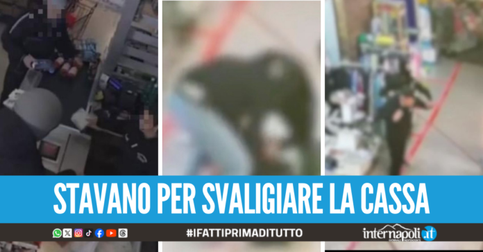 Colpo nel supermercato a Napoli, banditi armati di fucile seminano il panico tra i clienti