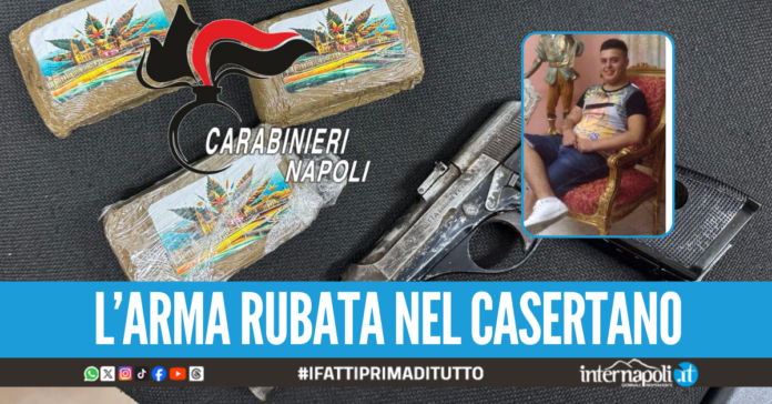 Droga 'marchiata' e pistola nel vano scale, in manette pusher a Secondigliano