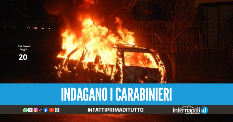 Paura a Casoria, due auto distrutte dalle fiamme: giallo sulle cause