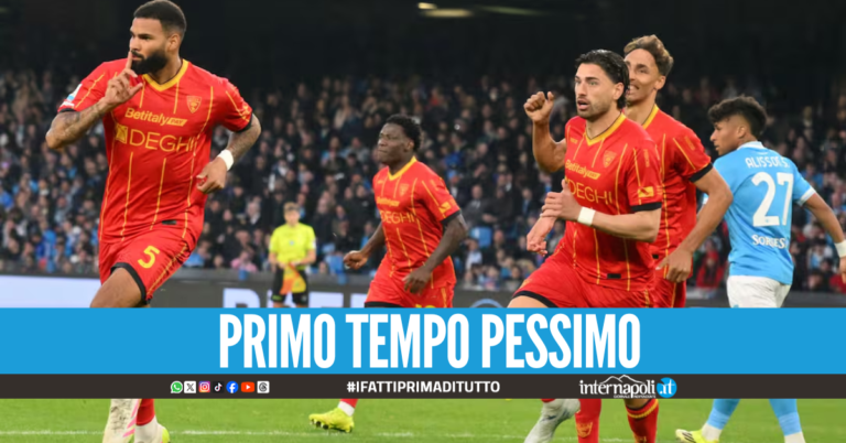 Napoli-Lecce: primo tempo disastroso per gli azzurri, salentini avanti per 1 a 0