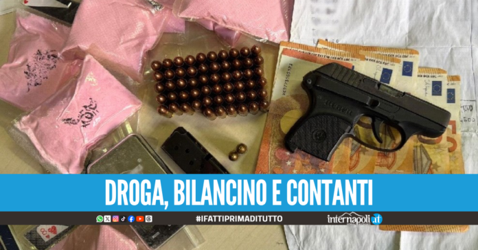 Armi e cocaina rosa nascosti nell'armadio, 20enne arrestato a Napoli