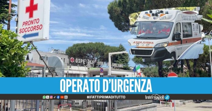 Gola recisa dopo l'incidente domestico, 19enne di Villaricca grave in ospedale