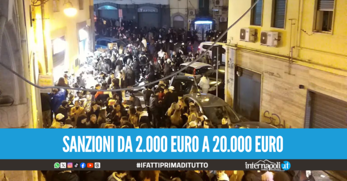 Stretta sulla movida a Piazza Bellini, ecco le nuove restrizioni fino al 6 maggio