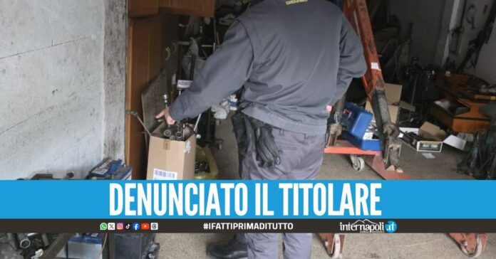 Rifiuti pericolosi trovati nell'officina abusiva, scatta il sequestro