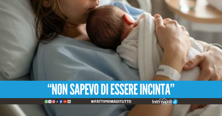 Va in ospedale per una colica ma scopre di essere incinta, l'incredibile parto in Campania