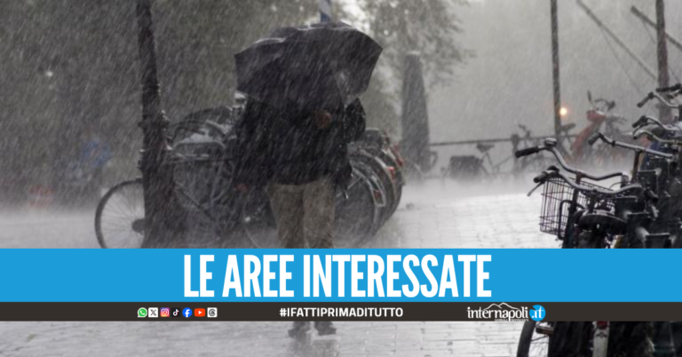 Domenica col rischio piogge e temporali in Campania, diramata l'allerta meteo