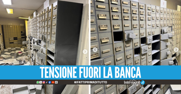 Colpo in banca al Vomero, aperte circa 300 cassette di sicurezza