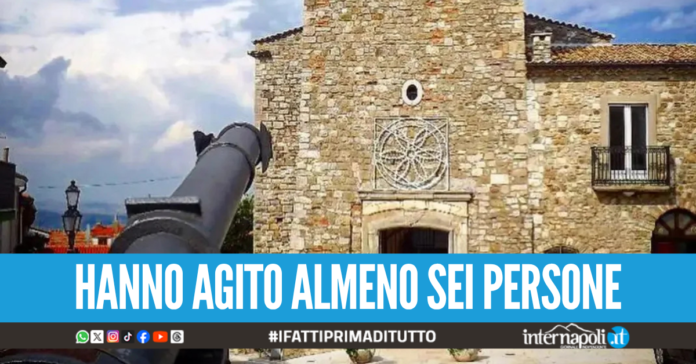 Colpo in cattedrale in Irpinia, ladri rubano la cassaforte con 10 kg d'oro