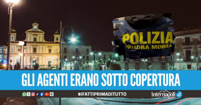 Aggrediscono gli agenti durante il 