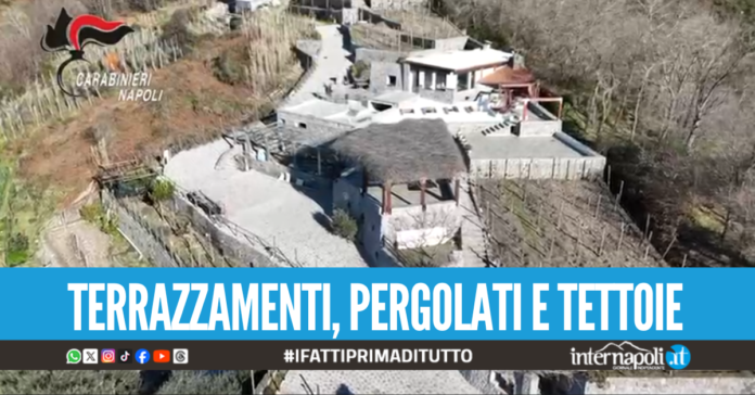 Mega villa abusiva in zona vietata ad Ischia, proprietario incastrato dai droni