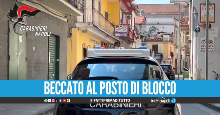 Spacciava a bordo della Fiat Panda, pusher beccato a Giugliano