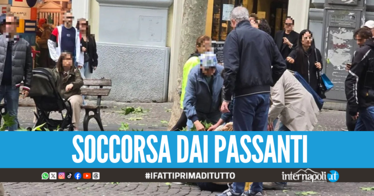 Paura in via Scarlatti al Vomero, ramo cade dall'albero e ferisce una donna