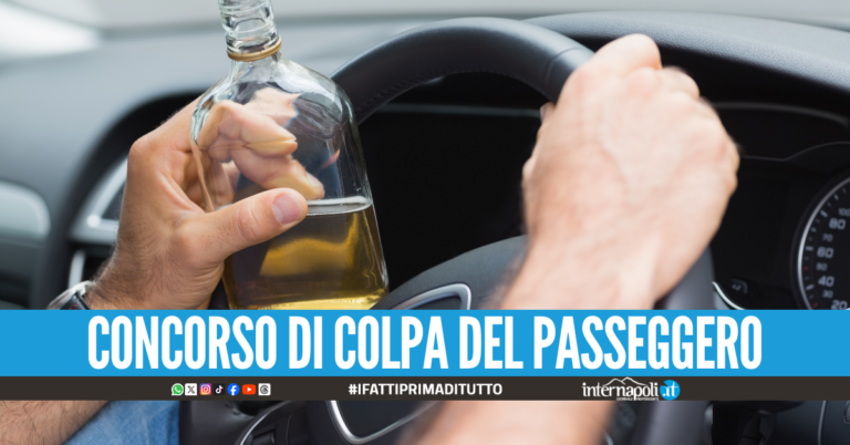 Sale in auto con un ubriaco, risarcimento dimezzato dopo l'incidente mortale