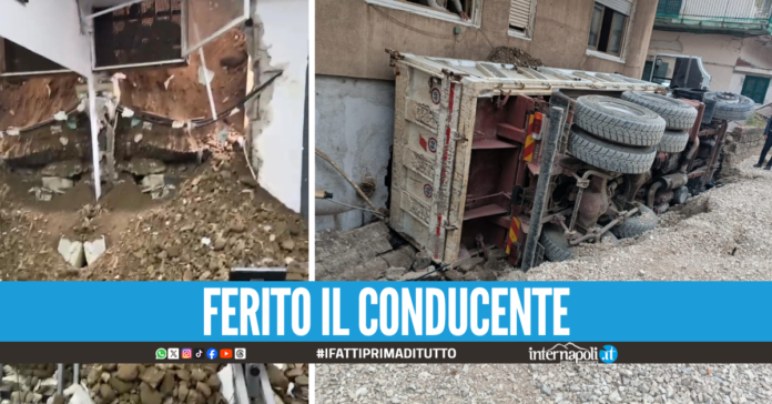 Incidente a Pozzuoli, camion si ribalta e distrugge una palestra
