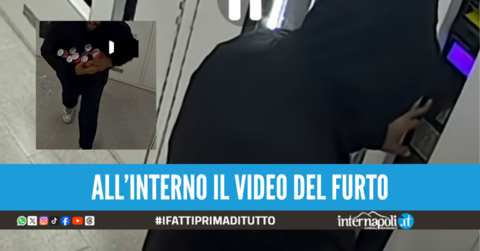 furto distributore via merchesella giugliano
