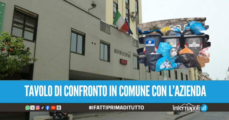 Caos tra i dipendenti Teknoservice, strade di Giugliano sommerse da cumuli di rifiuti