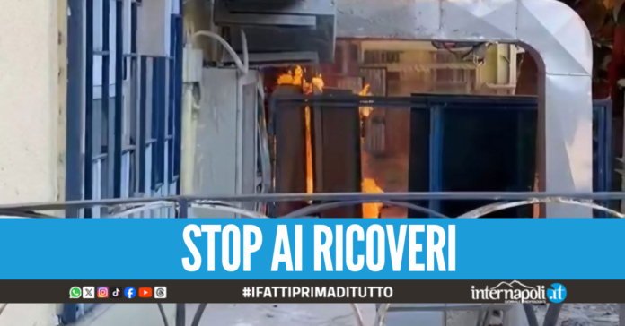 Fiamme nel deposito dell'ospedale di Sorrento, evacuato il pronto soccorso