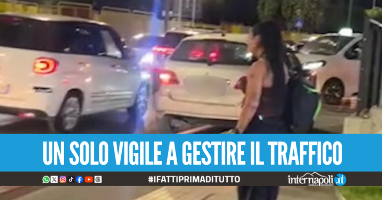 Caos all'aeroporto di Capodichino, traffico in tilt e taxi contromano per evitare gli ingorghi