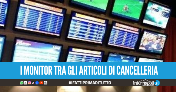 Apre una cartoleria ad Afragola ma la trasforma in un centro scommesse, multato il titolare
