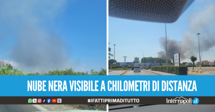 Ancora un rogo tossico a Giugliano, fiamme nei pressi del campo rom di via Carrafiello