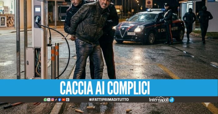 Raid contro la colonnina delle auto elettriche, 44enne arrestato a Qualiano