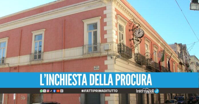 Truffa e falsità ideologica, le accuse ai due ex consiglieri di Torre Annunziata