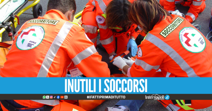 Dramma in Costiera, si accascia in strada e muore sotto gli occhi della moglie
