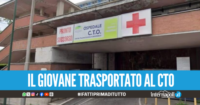 Accoltellamento nella notte a Napoli, 14enne colpito dai fendenti