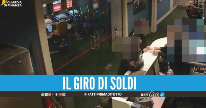 Slot per riciclare i soldi dei clan, 23 indagati e sequestri per 60 milioni di euro