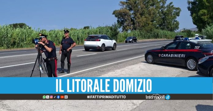 Controlli con l'autovelox laser lungo la Domiziana, scattano le multe