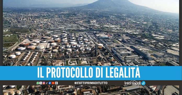 Bonifica a Napoli Est, firmato l'accordo anti-clan tra il Prefetto e Q8