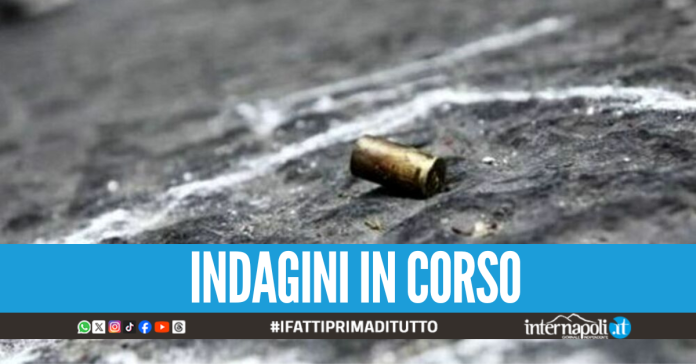 Spari nel Napoletano, esplosi colpi contro abitazione al primo piano