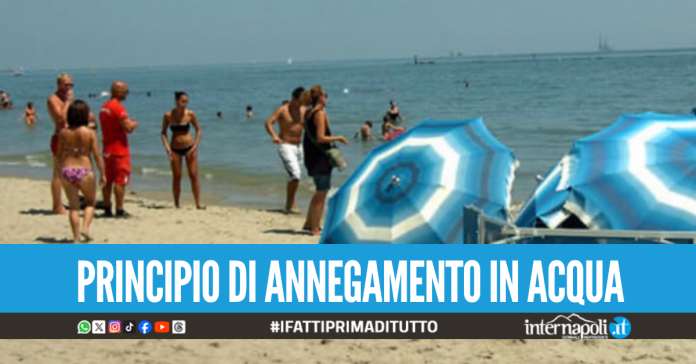Dramma sulla spiaggia a Paestum, donna muore dopo il malore in mare