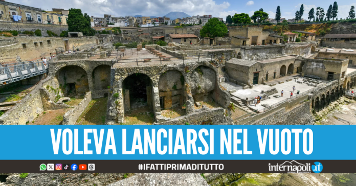 Tenta il suicidio negli scavi di Ercolano, salvato dai negoziatori dei carabinieri