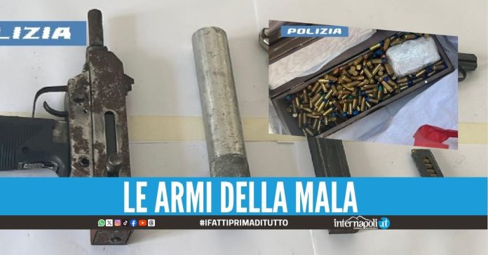 Blitz contro la camorra del Rione Traiano, trovati mitra e pistole