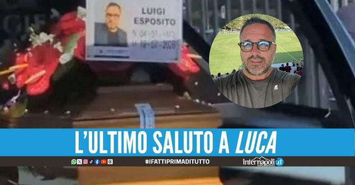 Lacrime ai funerali del giornalista ucciso, l'amica di Esposito: 