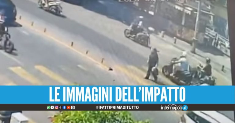 Travolta dallo scooter a Napoli, stava attraverso sulle strisce pedonali