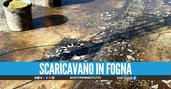 Autolavaggio abusivo scovato lungo la Domiziana, scatta la denuncia