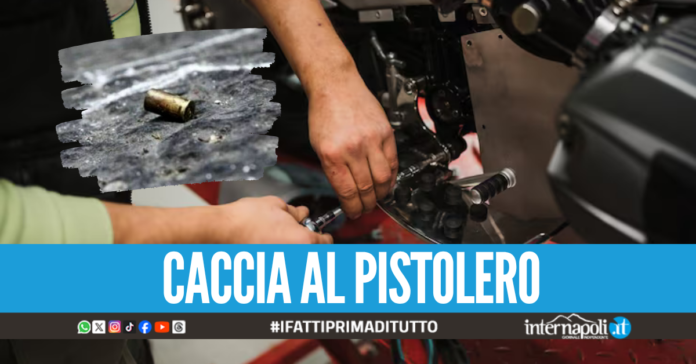 Far West al centro storico di Napoli, il motorino non è pronto e spara al meccanico