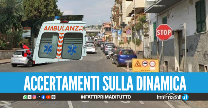 Auto si schianta alla fermata del bus a Pozzuoli, ferite due donne
