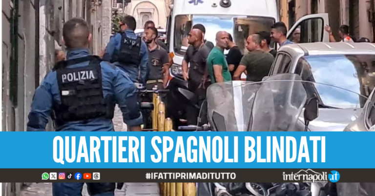 Uomo armato si barrica in casa a Napoli, non vuole andare in carcere