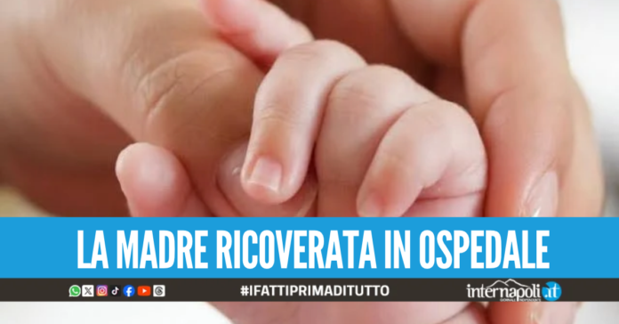 Dramma a Mugnano, partorisce nel bagno di casa: la neonata non ce l'ha fatta