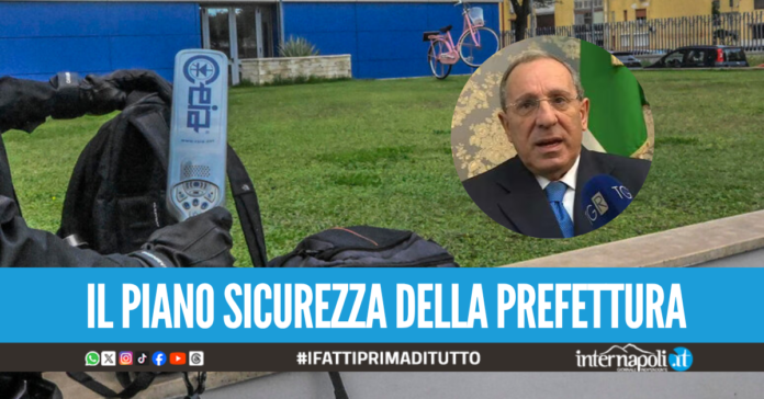 Ritorno a scuola in sicurezza a Napoli, metal detector e cani anti-droga all'ingresso